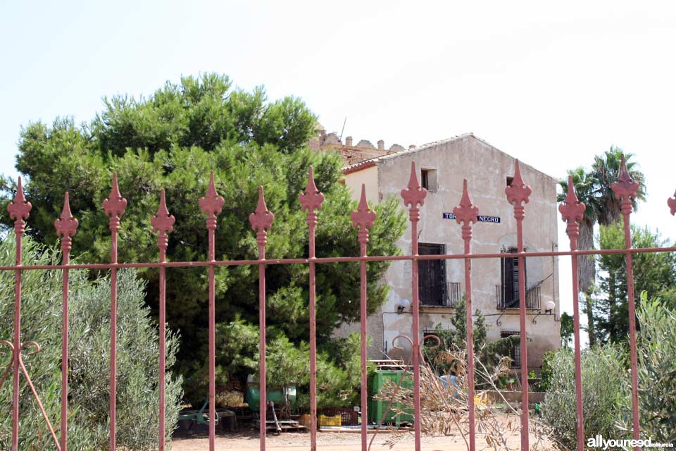Torre del Negro en la zona de los Urrutias