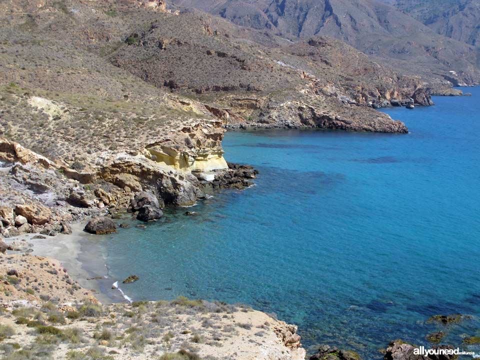 Cove located beetwen Salitrona and Pozo de la Avispa coves