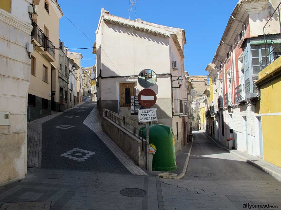 Calle Cuesta Mayor de Abajo y calle Cuesta Moreno