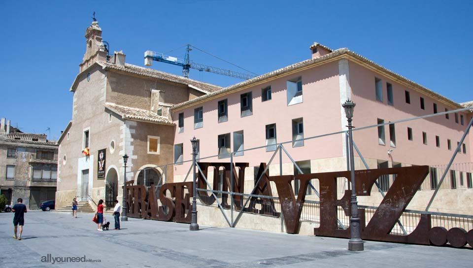 Biblioteca de Cieza