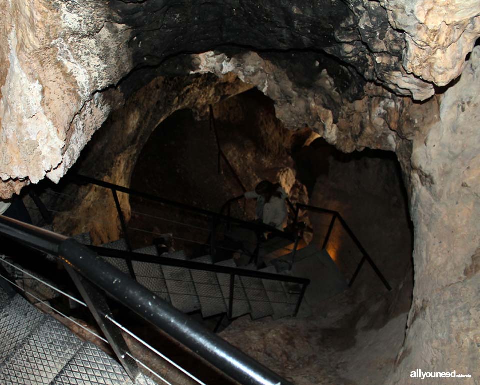 Cueva Sima de La Serreta en Cieza