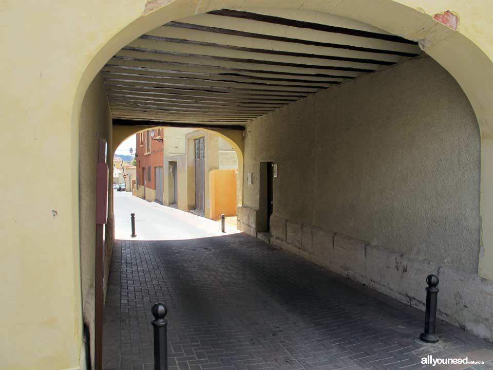 Arco de San Roque-Puerta de Granada 