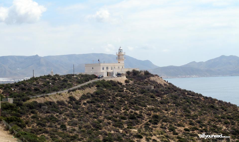 Faro en el Puerto de Mazarrón