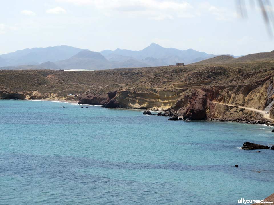 Cuevas Lobos al fondo. Playas de Mazarrón