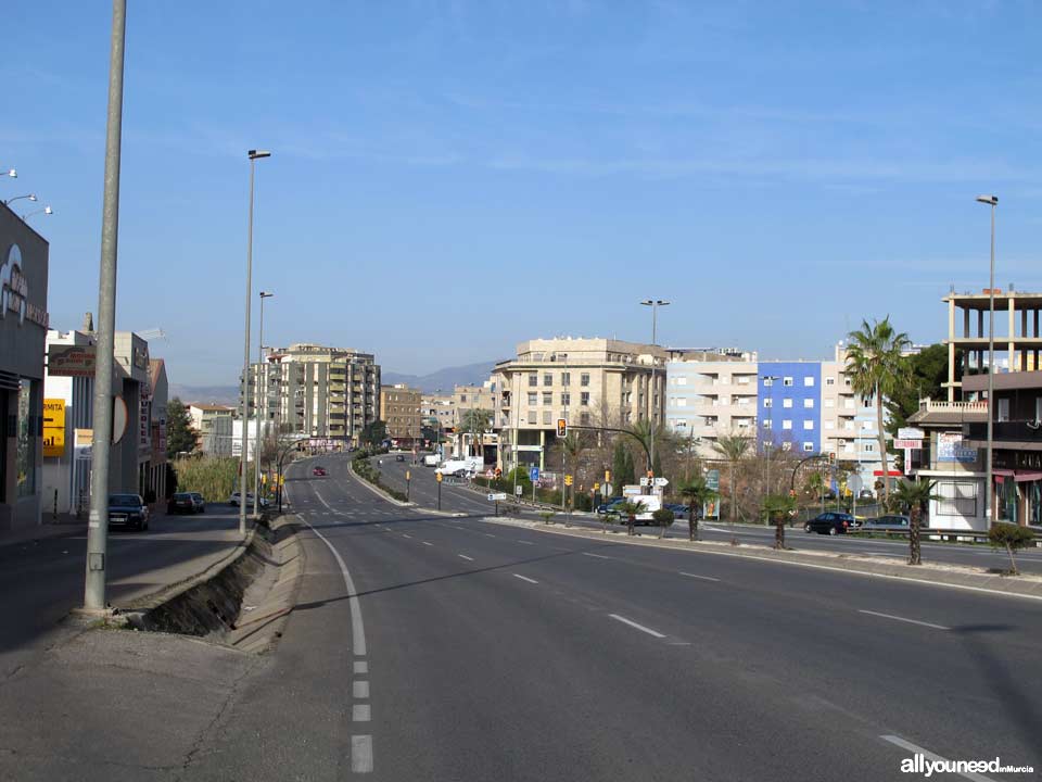 Avda. de la Industria. Entrada desde Murcia