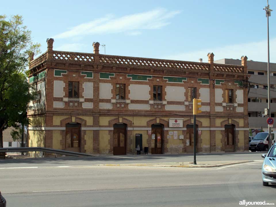 Antigua estación de Tren. Cruz Roja