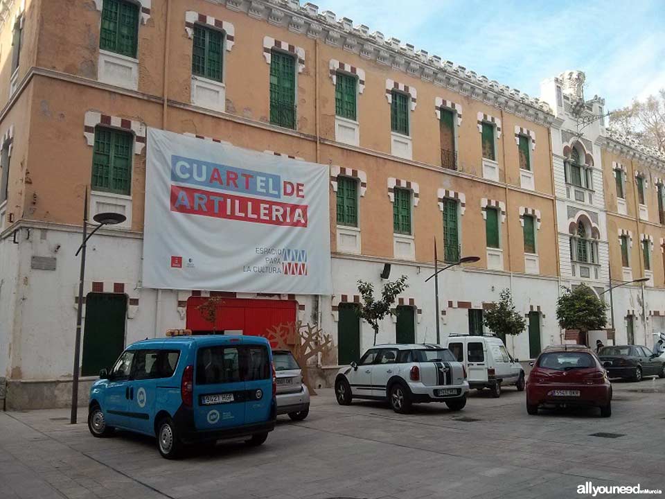 V Independent Market in Cuartel de Artillería 