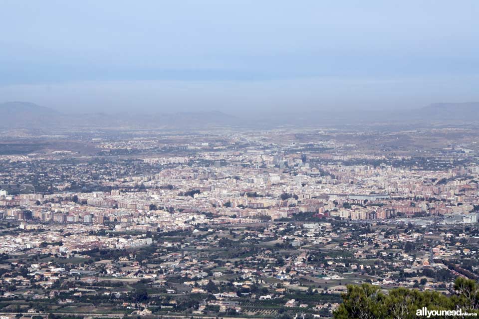 La Cresta del Gallo. Pico de la Panocha. Views of Murcia