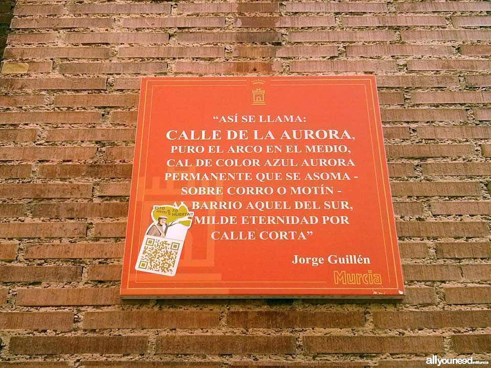 Calle de la Aurora. Curiosidades de Murcia. Placas con notas de hechos históricos