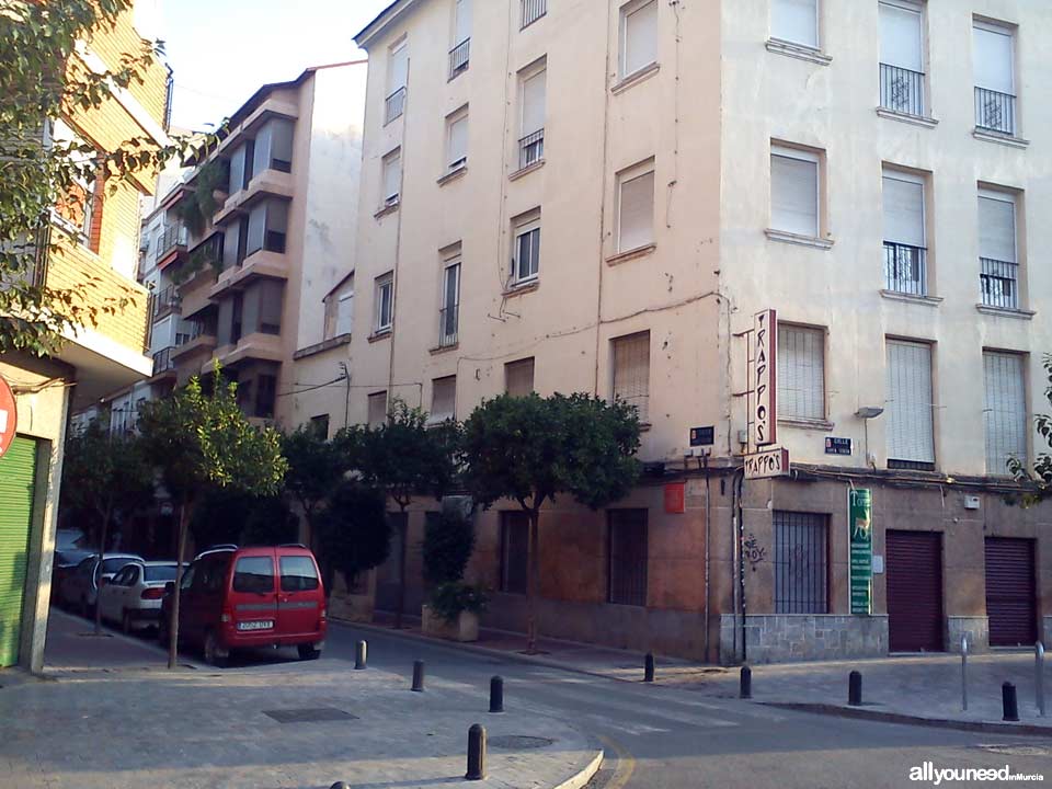 Calle Gómez Cortina. Curiosidades de Murcia. Placas con notas de hechos históricos