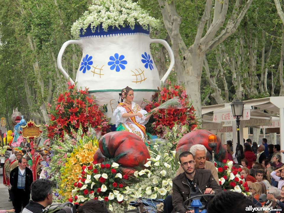 Murcia en Primavera. Batalla de Las Flores. Desfile