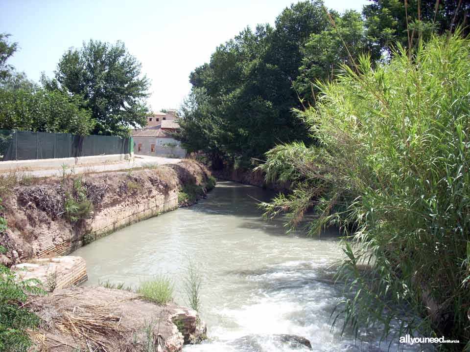 La Aljufía Irrigation Ditch and Casianos Windmill