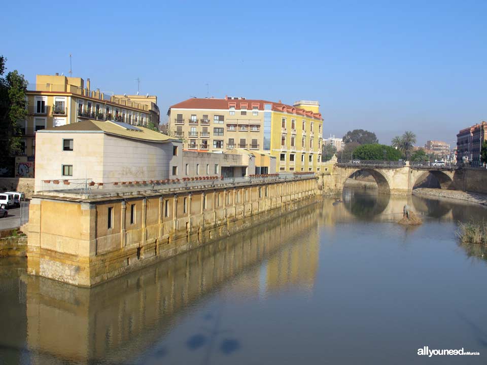 Museo Hidráulico Molinos del Rio y Caballerizas