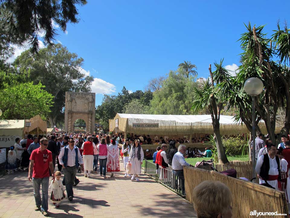Portada de la Casa del Huerto de Las Bombas