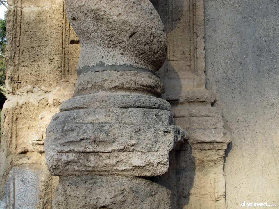 Portada de la Casa del Huerto de Las Bombas