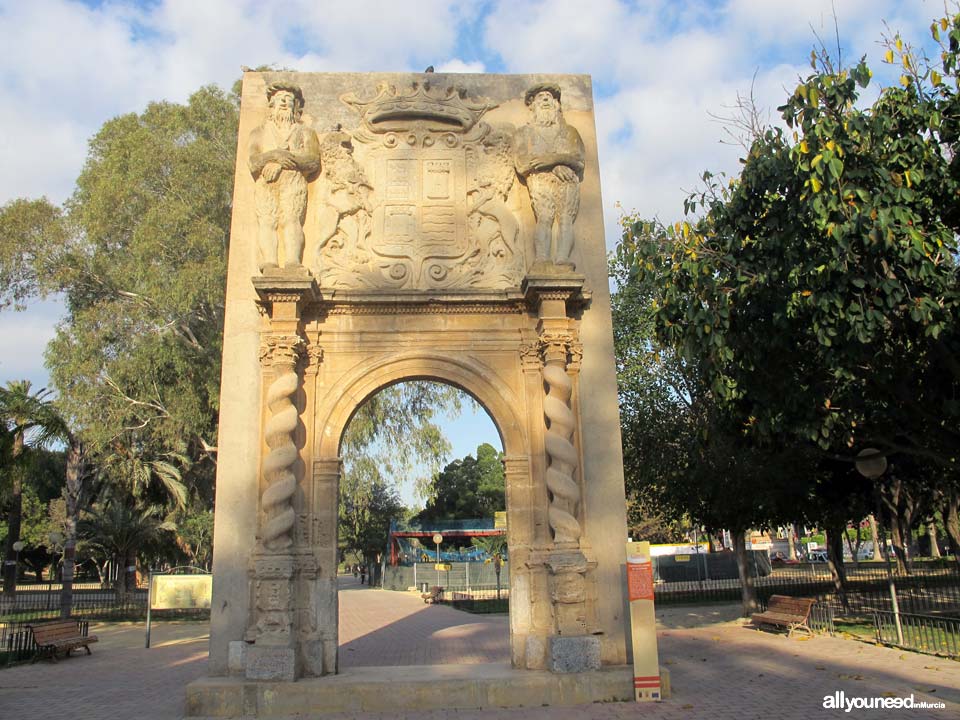 Portada de la Casa del Huerto de Las Bombas