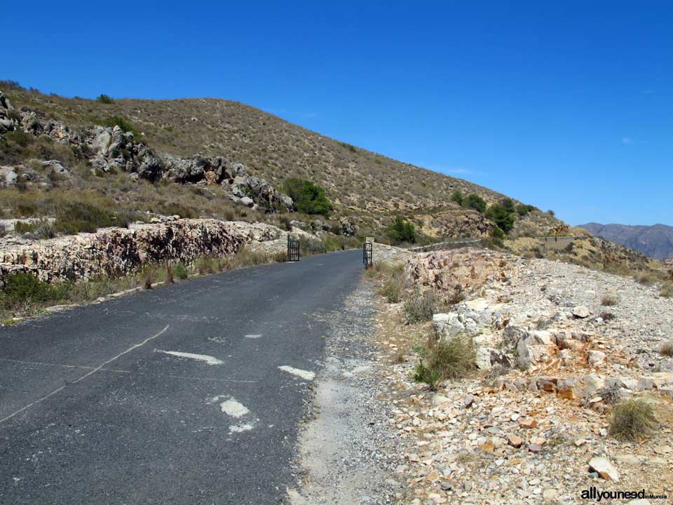 Route to Cerrada Cove. Tiñoso Cape