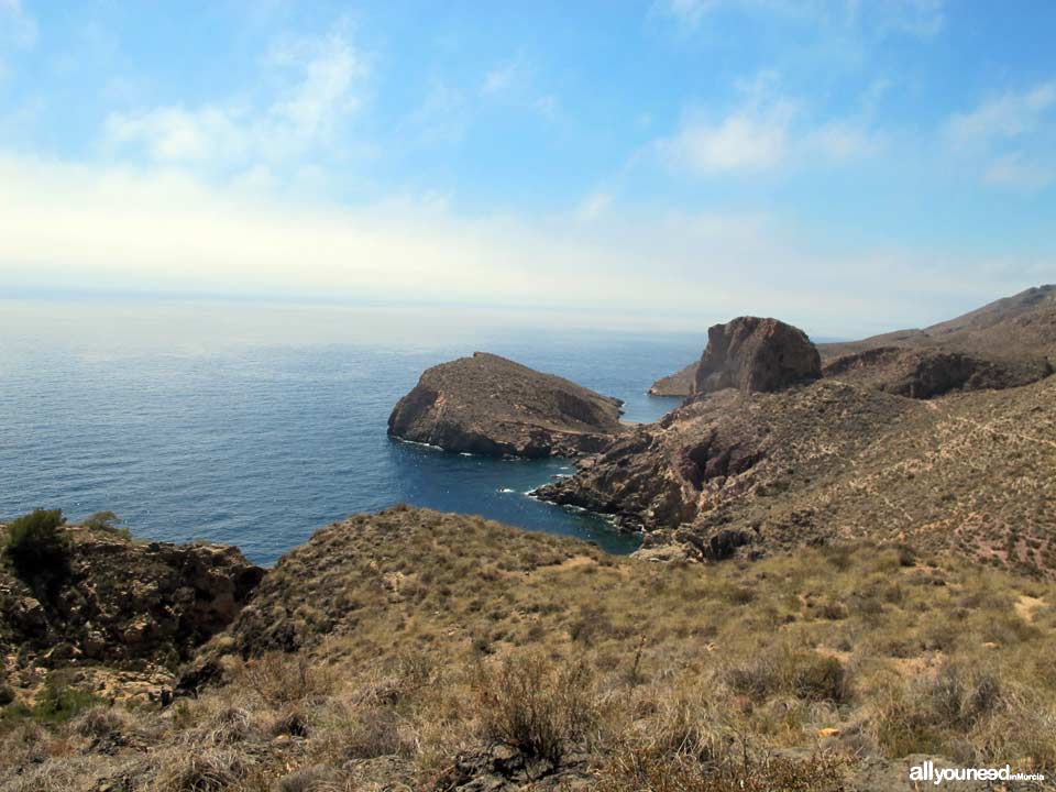 Route to Cerrada Cove. Tiñoso Cape