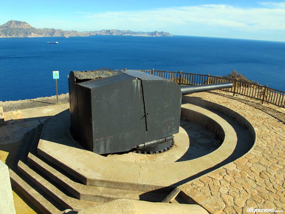 Cabo Tiñoso. Batería de Castillitos. Cañones Vickers