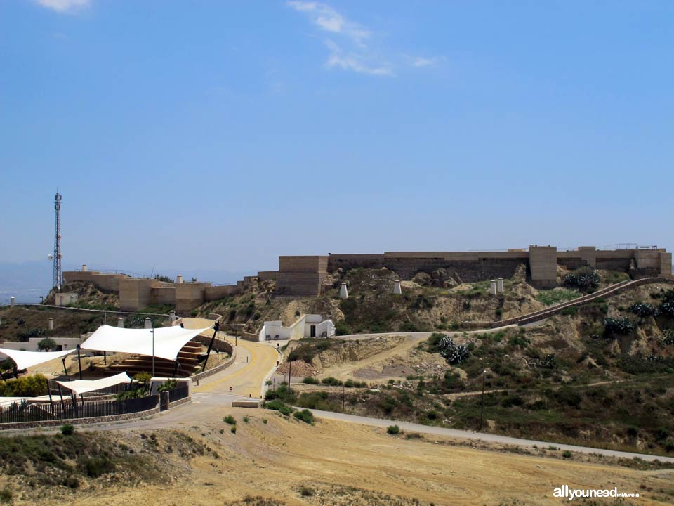 Castillo de Nogalte y Casas Cueva. Puerto Lumbreras. Murcia. Castillos de España