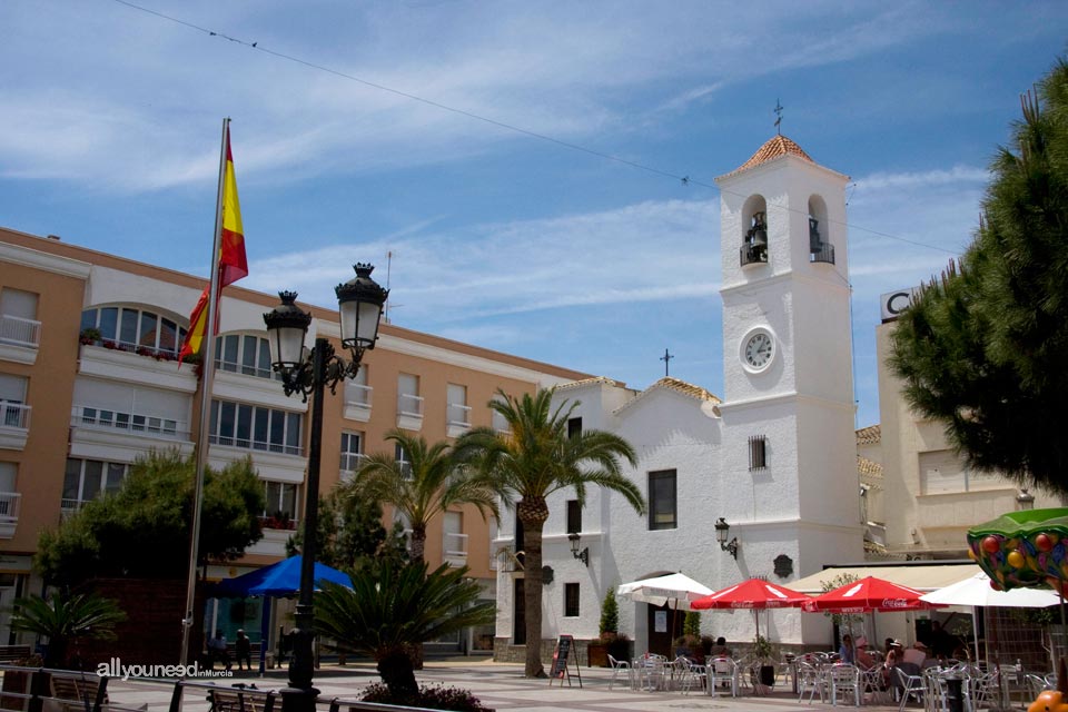 Iglesia de San Pedro en plaza de la Constitución