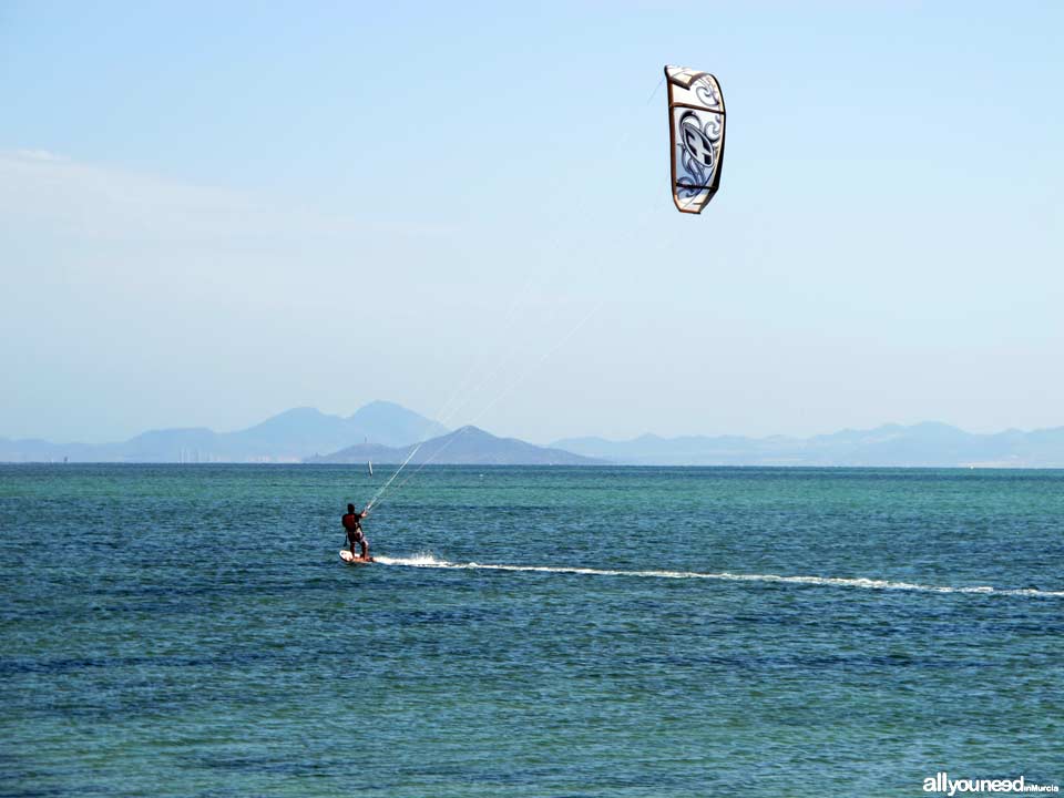Playa de La Mota. Kitesurf. Playas de San Pedro