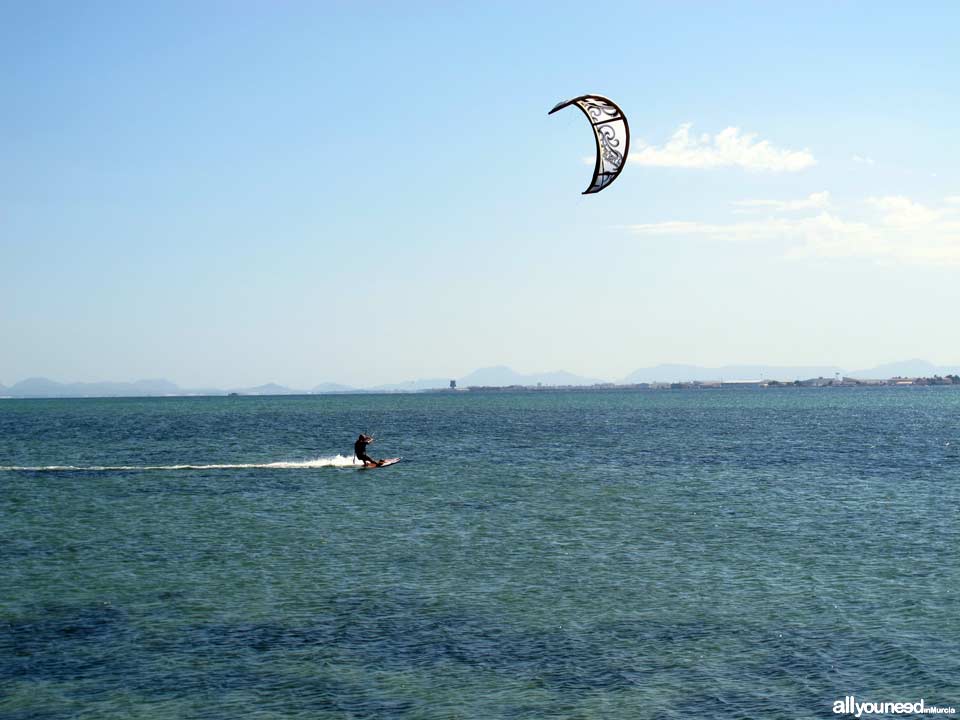 Playa de La Mota. Kitesurf. Playas de San Pedro