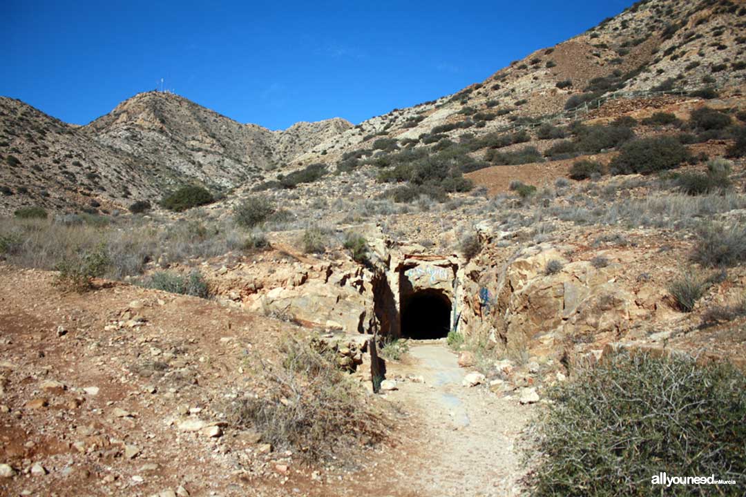 El Cabezo Gordo in Torre Pacheco. Entry to Cueva del Agua