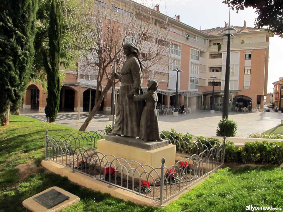 Plaza Balsa Vieja. Monumento al Nazareno