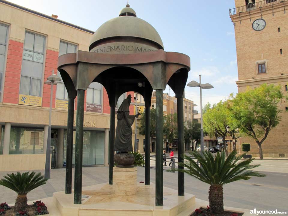 Plaza de la Constitución. Monumento a Santa Eulalia